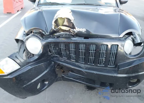 2008 Jeep Compass Sport z USA, uszkodzony, nr VIN 1J8FT47W48D785817